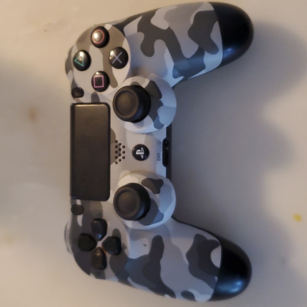 Wireless play station 4 remote